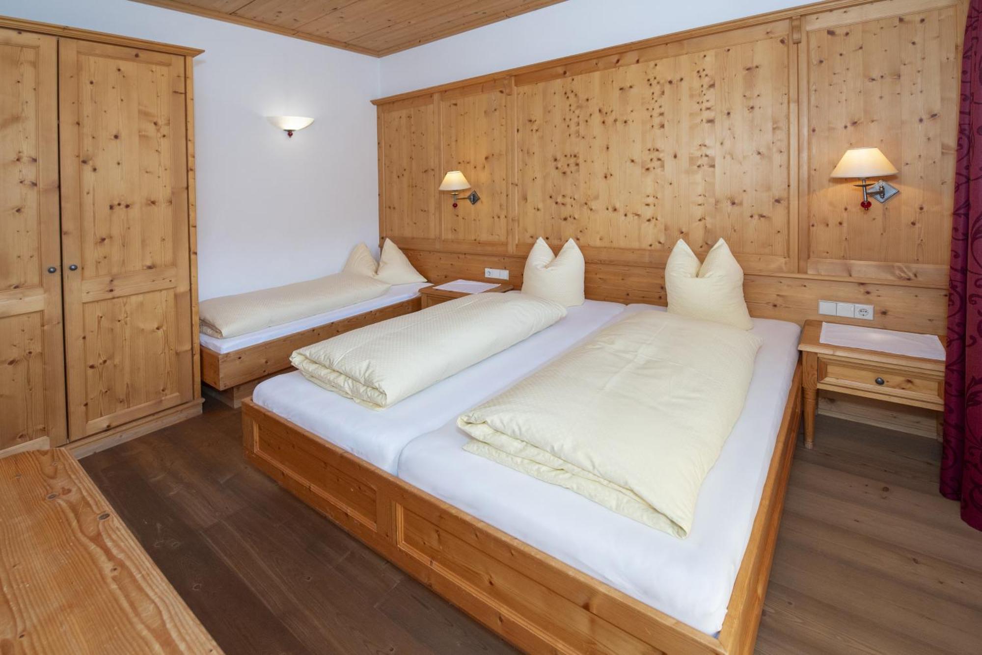Gastehaus Larch Country house