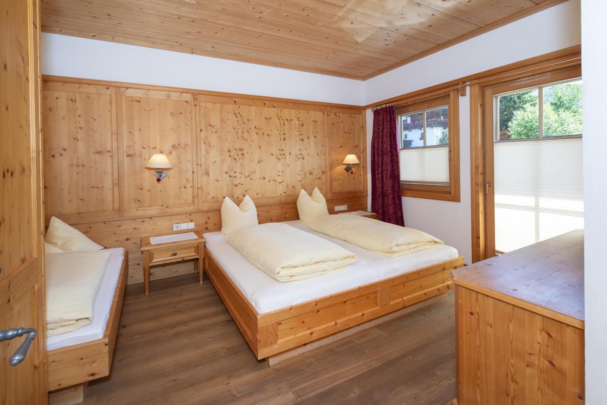 Gastehaus Larch Country house Alpbach