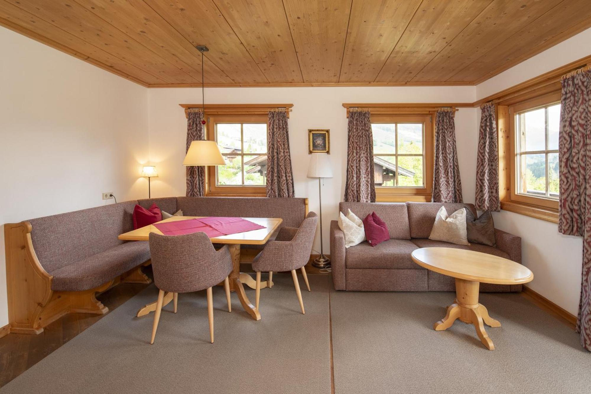 Gastehaus Larch Country house