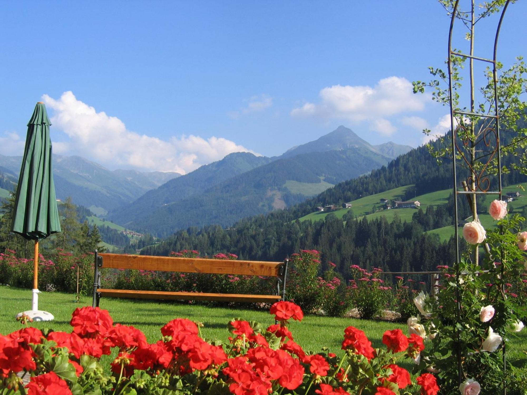 Gastehaus Larch Country house